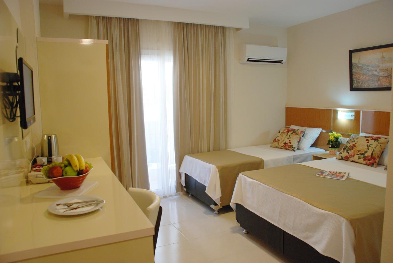 Palm Beach Otel 锡利夫凯 外观 照片