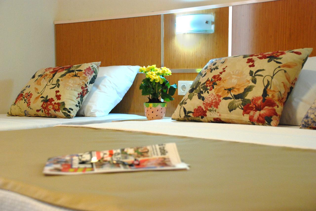 Palm Beach Otel 锡利夫凯 外观 照片