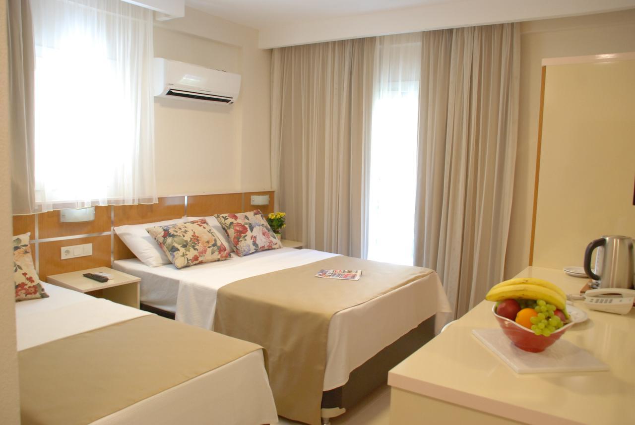Palm Beach Otel 锡利夫凯 外观 照片