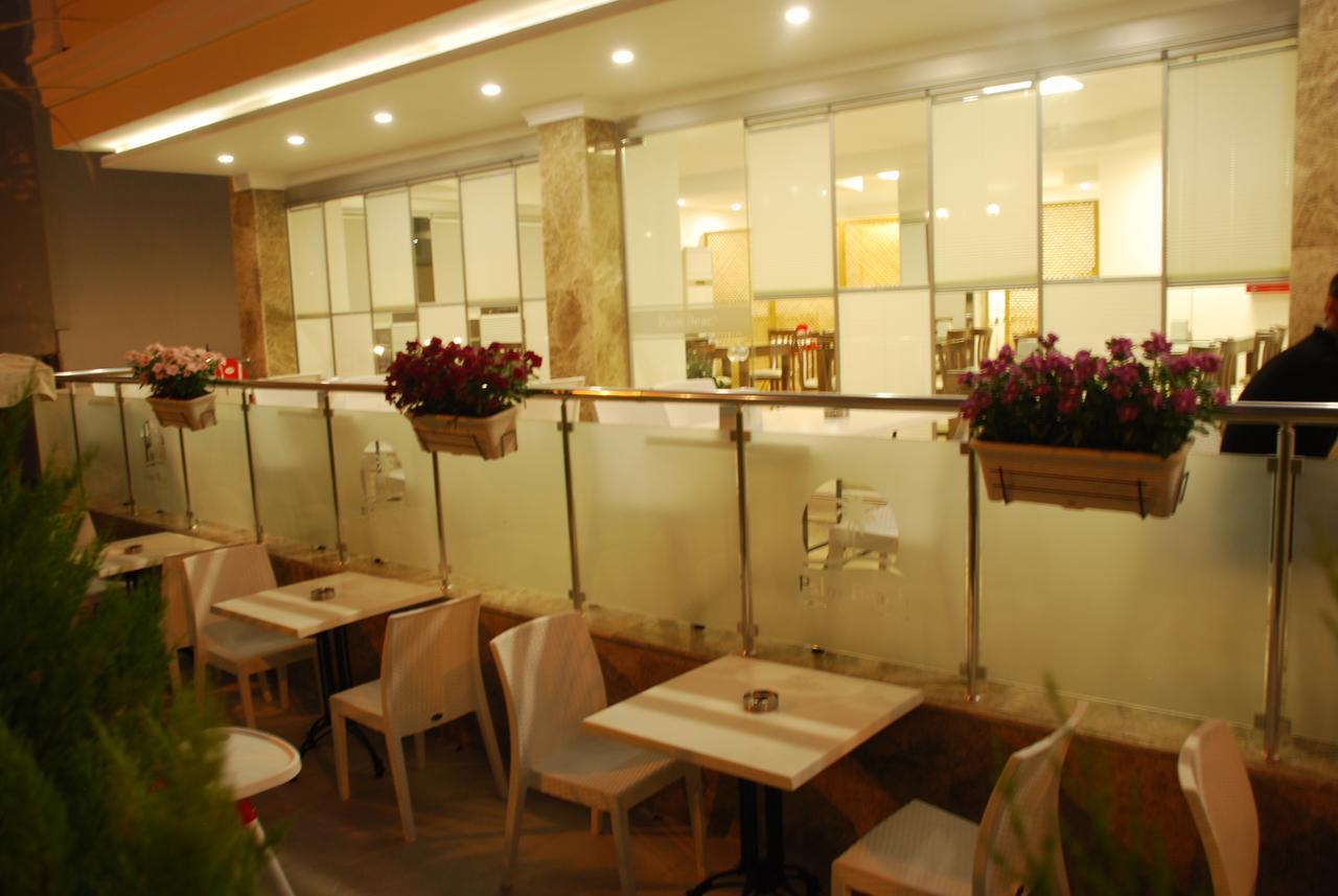 Palm Beach Otel 锡利夫凯 外观 照片